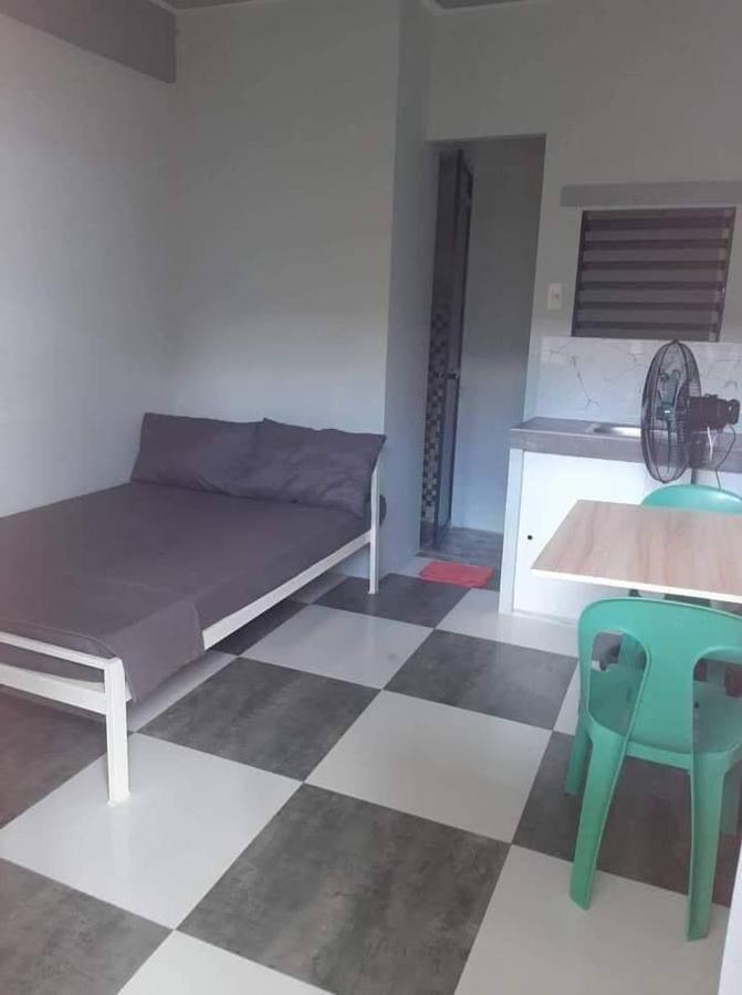 4C'S Room Rental, Apartments, Hotel And Transient Calapan Экстерьер фото